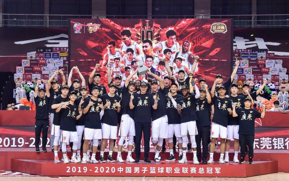 有哪些cba和nba双冠军(CBA发展至今产生的25个总冠军，分别都被谁拿走了？)