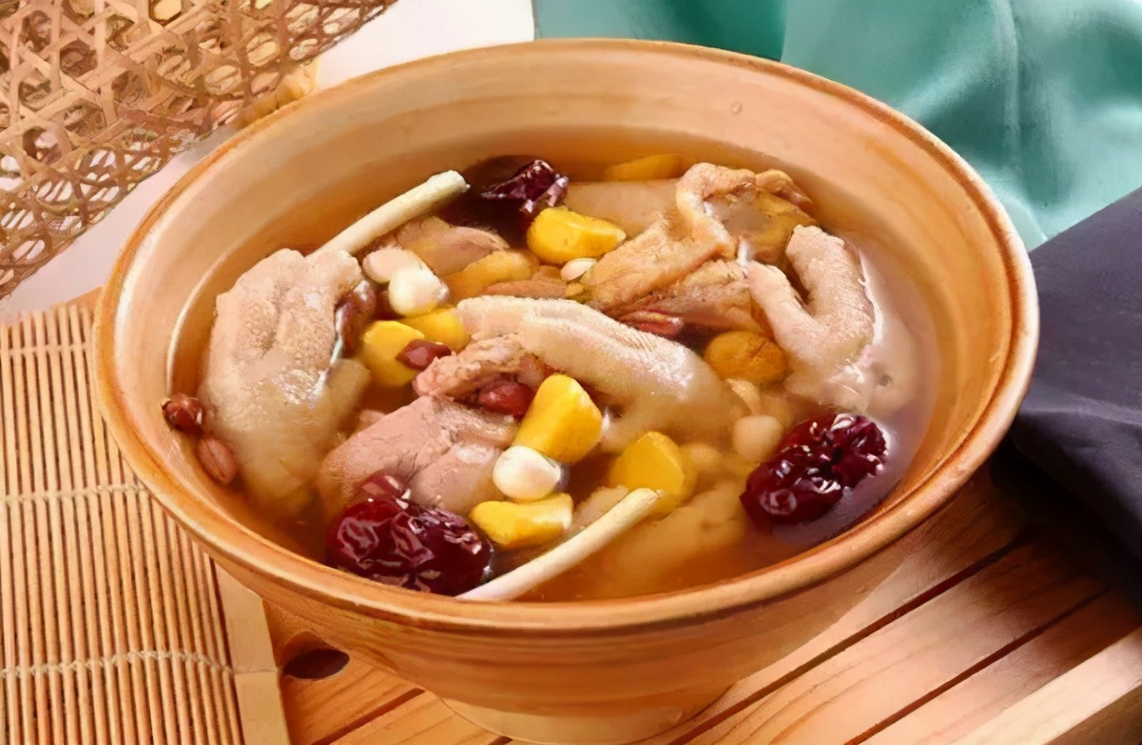 用对水,鸡肉软嫩不柴,鸡汤鲜香不腥