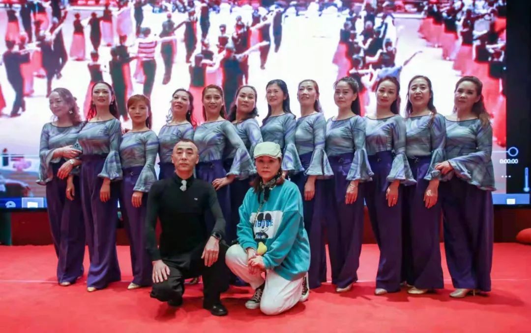 四川省健身交谊舞地区工作委员会及会员单位新春汇报展演活动