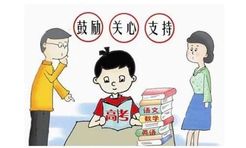 从年级300名到高考状元，715分进清华。面对逆境，她谨记两点