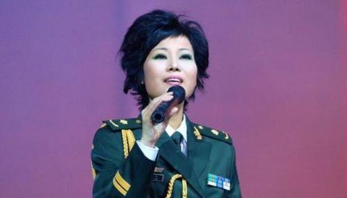 擁抱世界杯 葉凡（國家二級演員葉凡，31歲一炮而紅爆紅，37歲在演出現場病重離世）