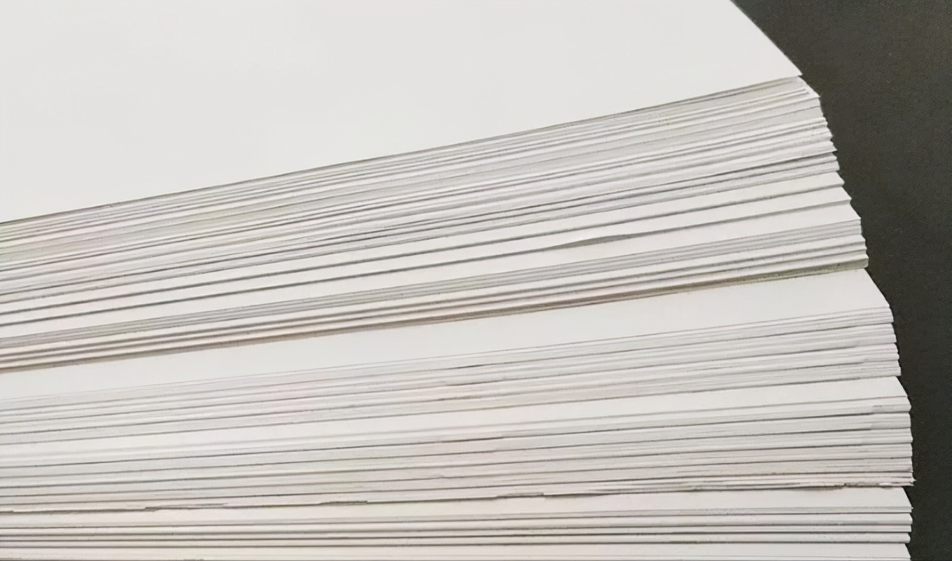 250克铜版纸每100张厚度是23毫米.