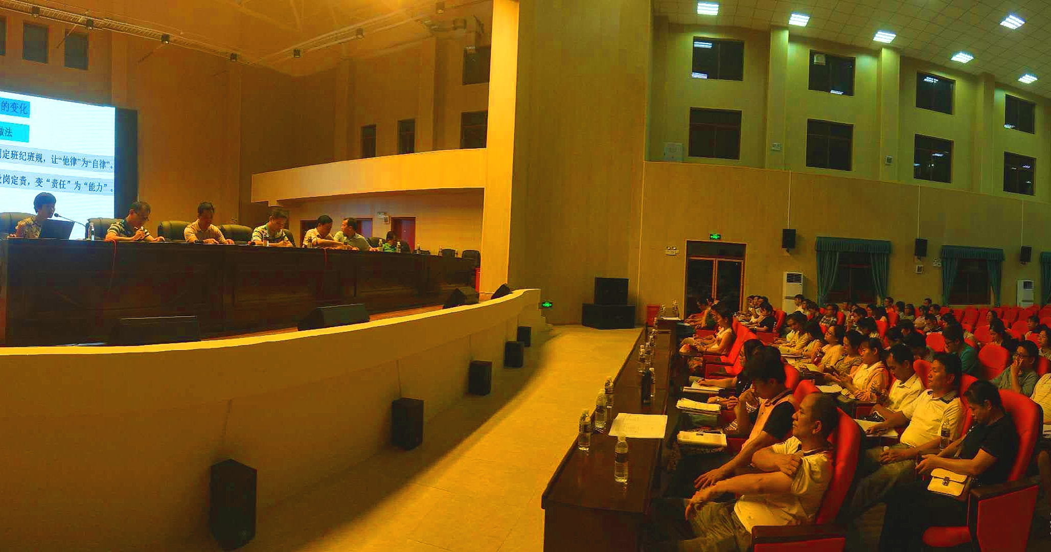 高山岭下茉莉花香 文澜江滨筑梦前行——写在临高中学建校九十周年之际