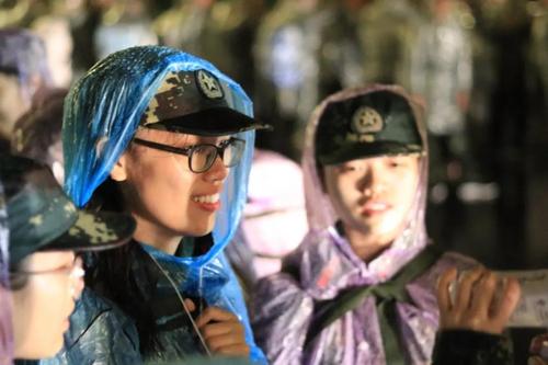 清华“新生越野拉练20公里”！众多大学体育不及格，难毕业！