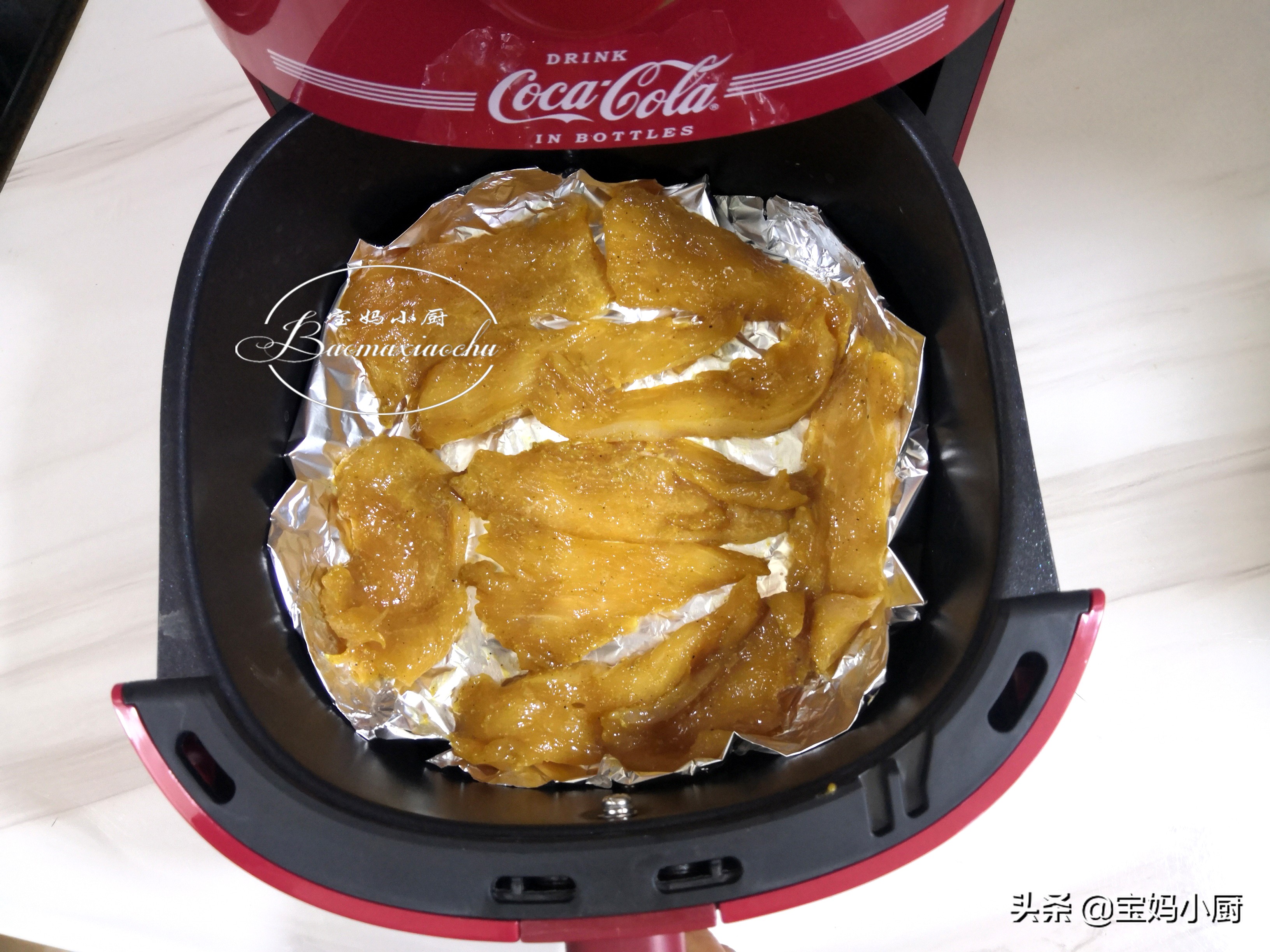 减脂要吃鸡胸肉，我就服这做法，无油也不柴，吃起来嫩香嫩香的