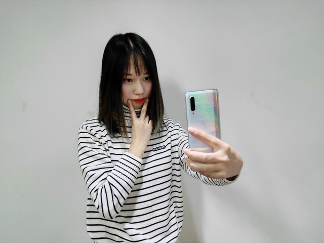 乒乓球拍最好几星（谁说三星A90只是5G手机 人家拍美女也是毫无压力）