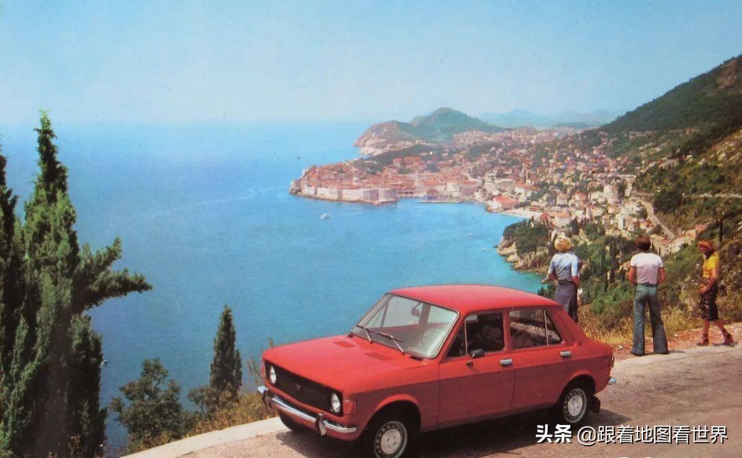 塞尔维亚位于地图的哪个位置（科索沃：塞尔维亚的自治省，为什么一直闹独立？）