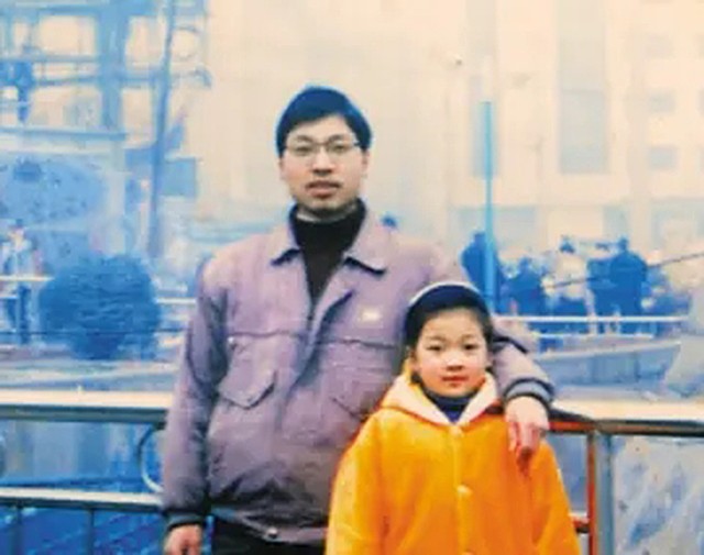 谭千秋的最后一课：舍身护4名学生牺牲，女儿谭君子追随父亲脚步