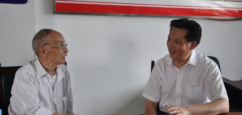 1953年乡村教师被判死刑，行刑前委屈大喊：我为江姐做过很多事