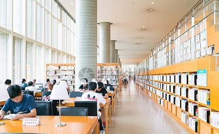 从入校8918名到677分上北大、高考黑马学霸分享：2个提分秘诀