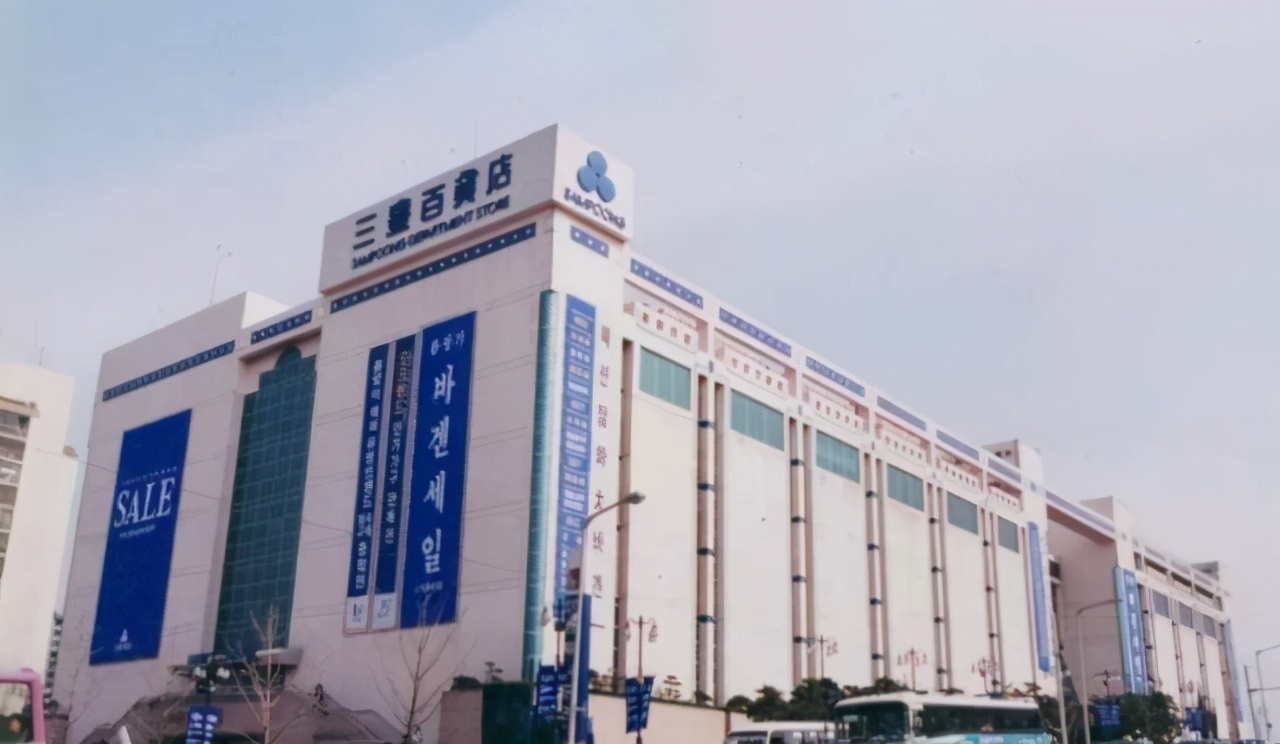 26年前，因致命设计韩国大楼被空调压垮，贪得无厌致1500人遭活埋