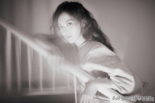 殷桃的“少女感”确实意有所指，但指的却是普罗大众