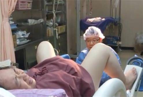 男医生给做“阴超”，是种什么体验？孕妇：比女医生检查得更细致