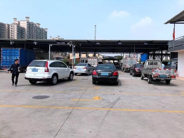 小车驾驶多少年需要每年检2次，按照用途来定