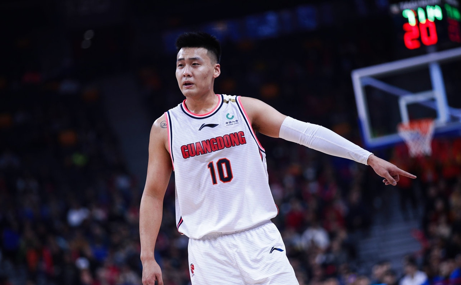 赵睿为什么不参加nba选秀(赵睿一开始并不是广东男篮培养的，后来又是成为广东队的一员？)