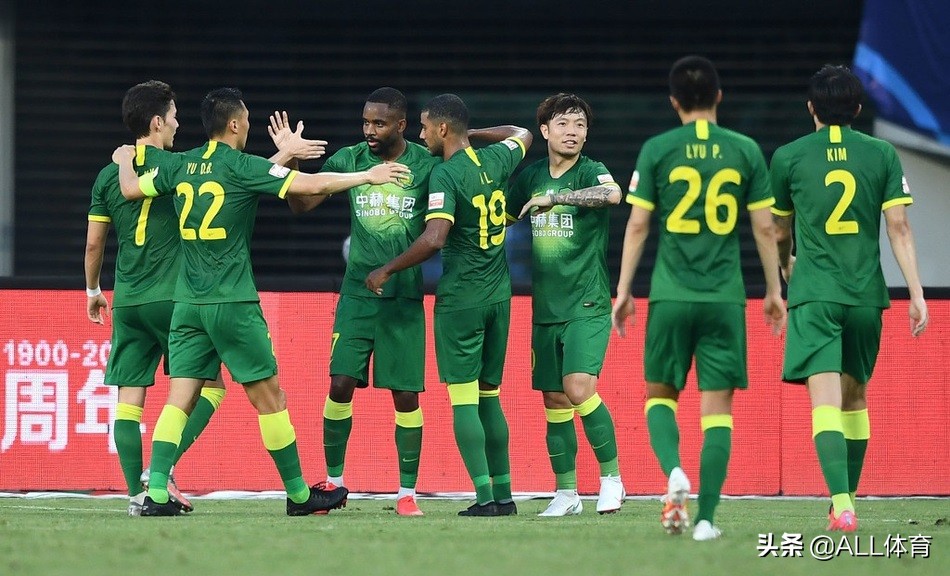 青島黃海隊3-3逼平北京國安隊（瘋狂3-3，中超上演進球大戰！升班馬狂追3球，終結國安四連勝）