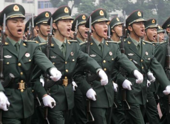 2021征兵开始，报考条件有所降低，成为“女兵”的可能性更大