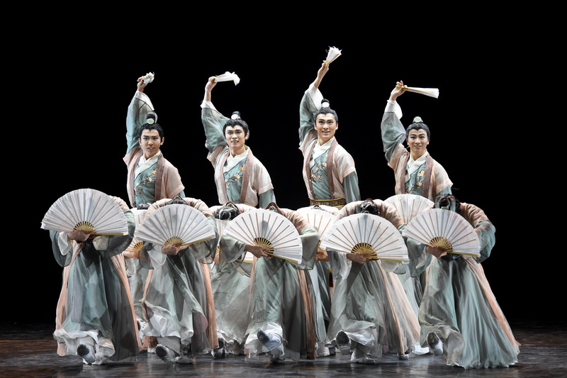 表演什么节目好「年会表演什么节目比较好」