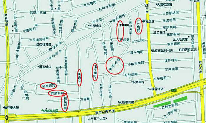 八大胡同位于西珠市口大街以北,铁树斜街以南,由西往东依次为:百顺