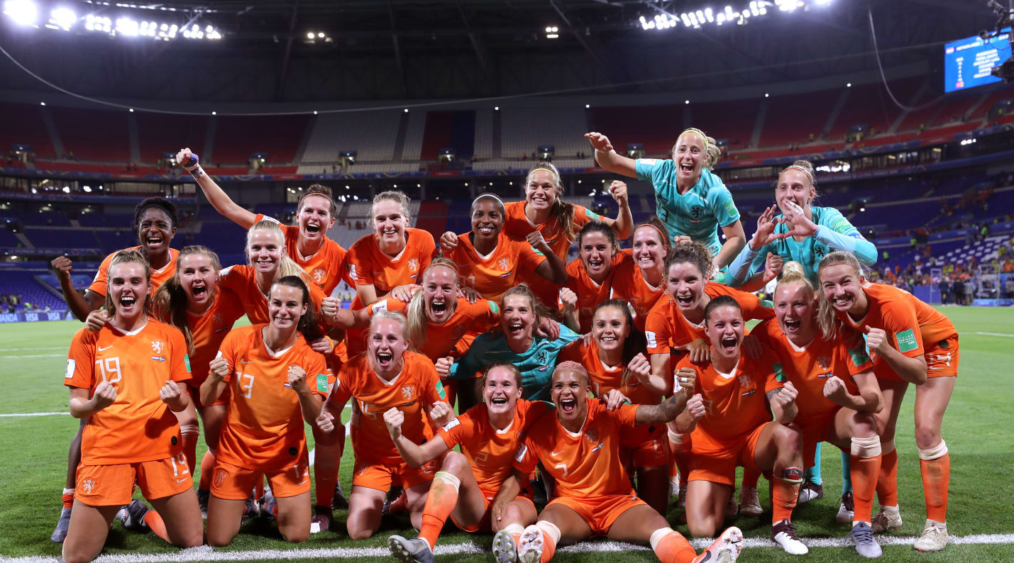 女足99世界杯集锦（门柱、横梁、加时、绝杀，4万人现场见证女足世界杯跌宕一战）-趣拿体育