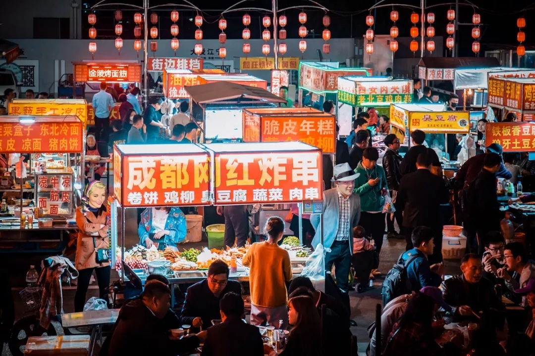 南京同曦夜市(实惨，请让东南大学的学子有个暑假，然后去逛一逛南京这五大夜市)