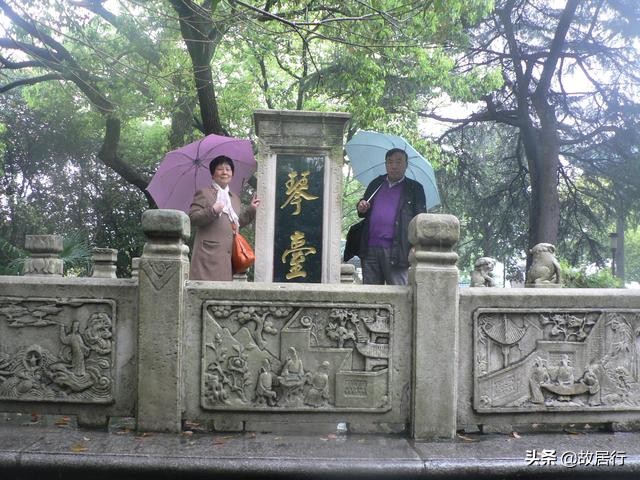 游武汉诗15首  正是凯旋花好日  春风依旧赞江城