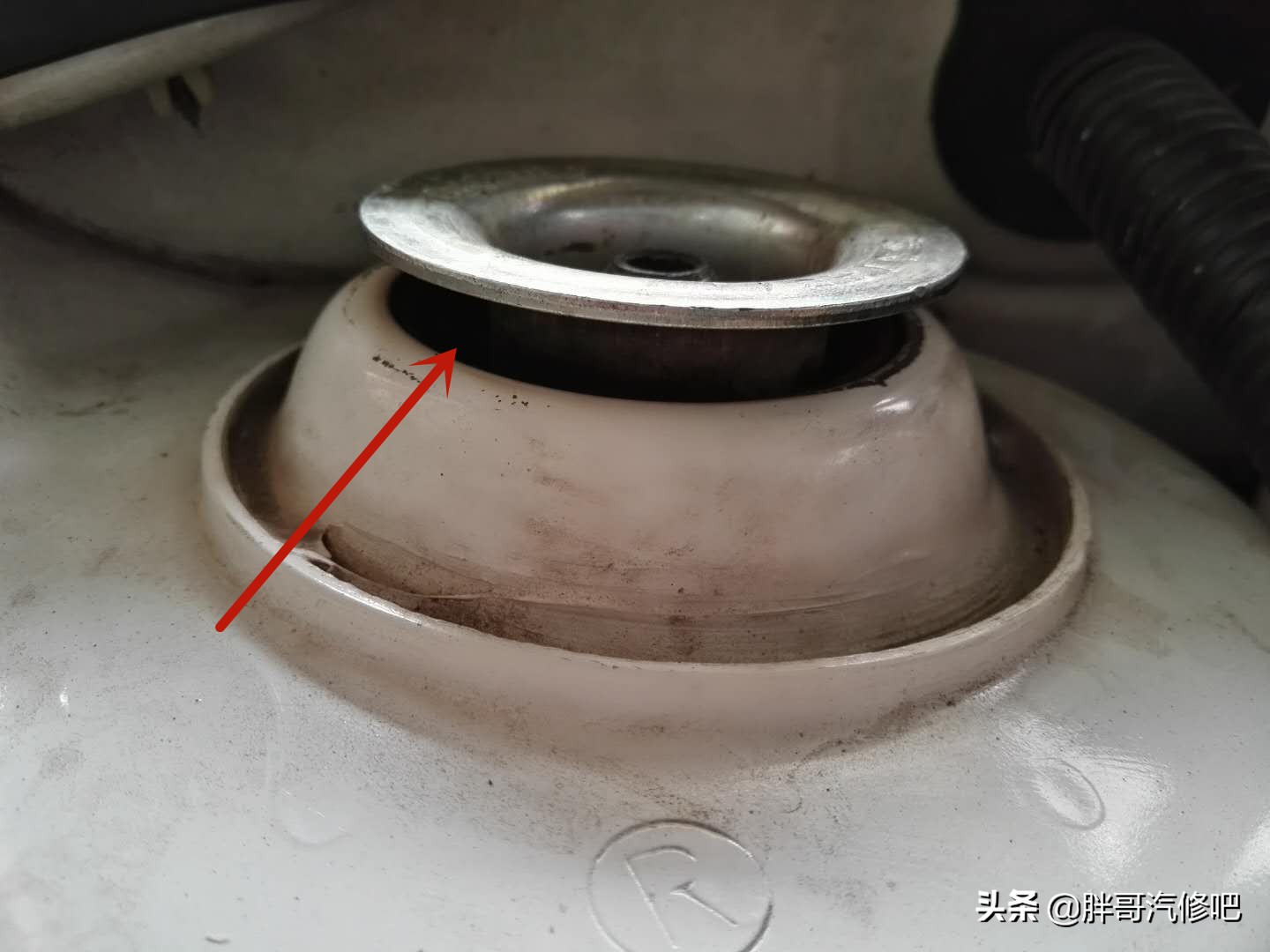 9年车龄8万公里的"老车"，底盘悬挂该如何保养？好底盘开出好心情