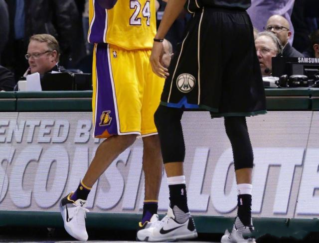 nba鞋子为什么便宜（NBA5大球鞋之最：最便宜与最贵球鞋差7000倍，一双黑科技鞋被禁穿）