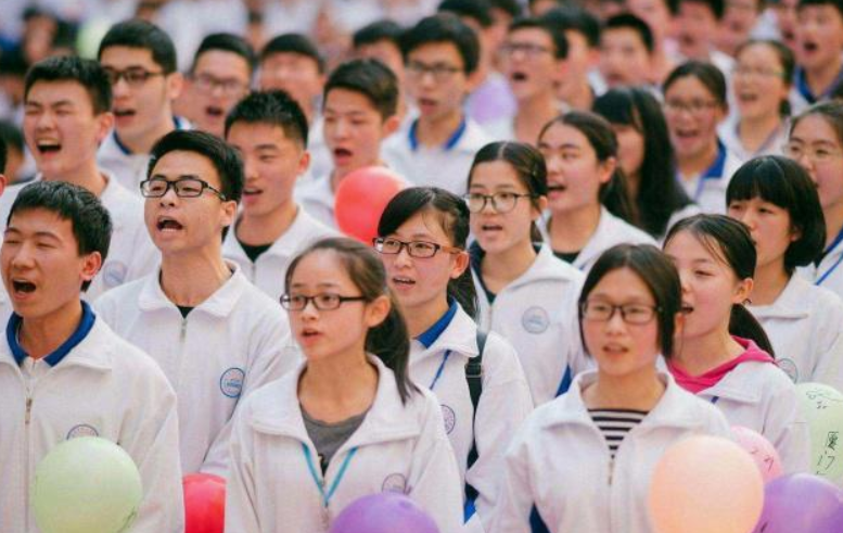 敢用“中央”命名的二本大学，能考上的学生很有福，未来前景很好