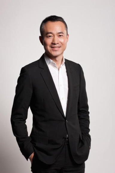 曾是央视主持人，打出租车司机被判八个月，出狱后的他现在怎样了