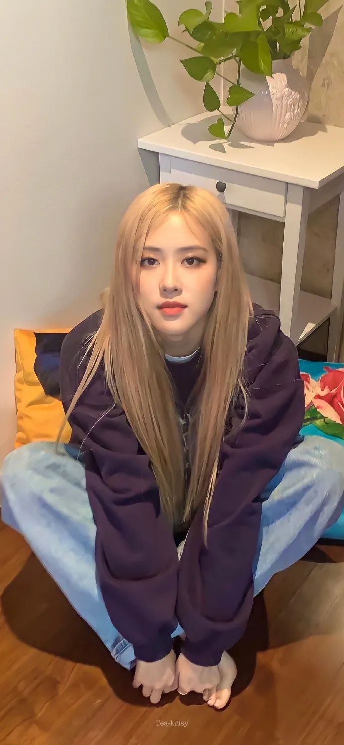 韩国美女朴彩英手机壁纸图片
