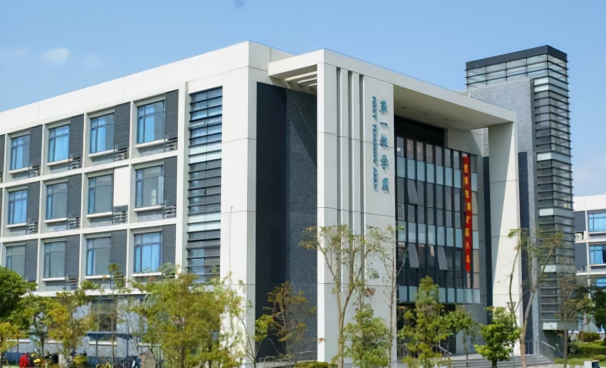 放弃民办“三本”，选择公办专科才明白的3件事，考生提前了解