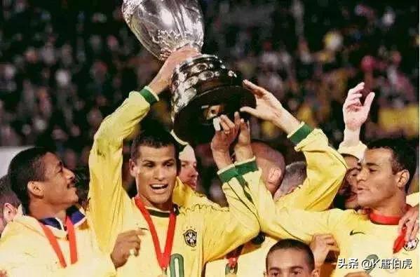 被忽略的巴西足球大师，98、02年世界杯绝对核心：里瓦尔多