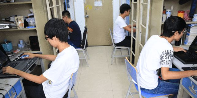 大一新生刚开学，有必要带电脑吗？辅导员给出的建议很中肯