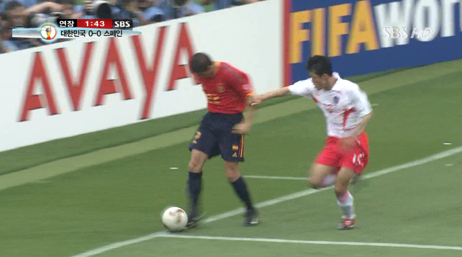 华金世界杯的传球出界（足坛世纪解密：2002年的韩国队，究竟做了什么，引发舆论地震）