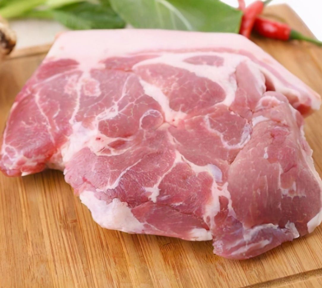 夹心肉和五花肉区别(内行买猪肉选这4个部位)