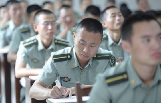 300多分就能上“军校”，前景好还包分配？22届考生可要瞧好了