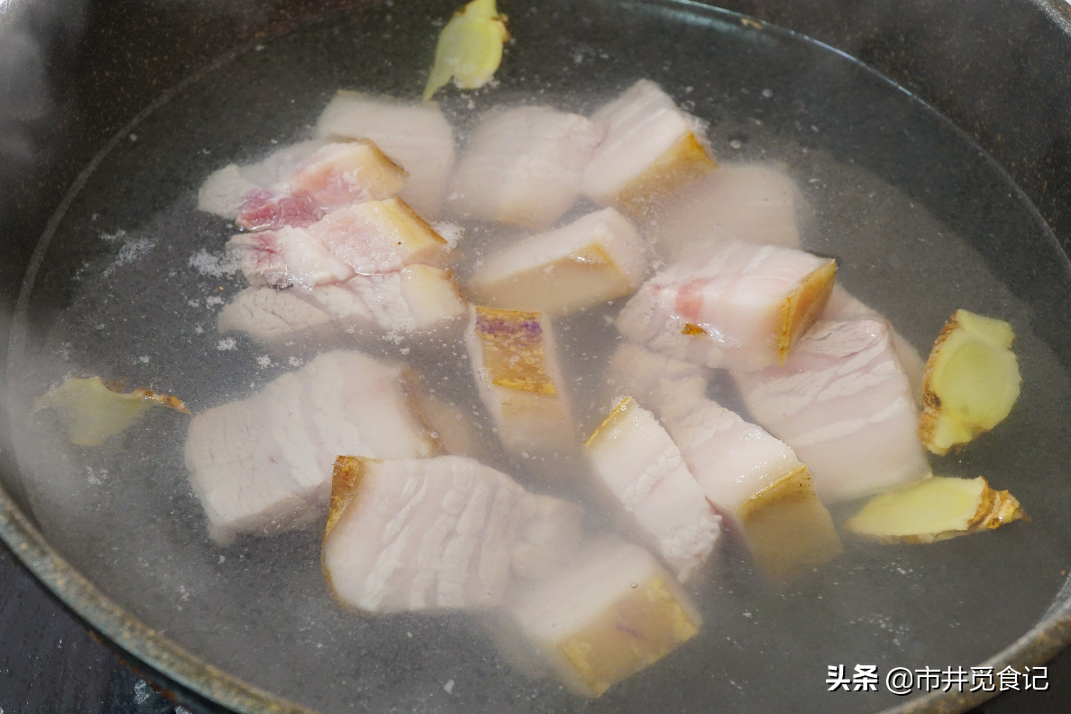 红烧肉高压锅（巧用高压锅做红烧肉酥烂红亮）