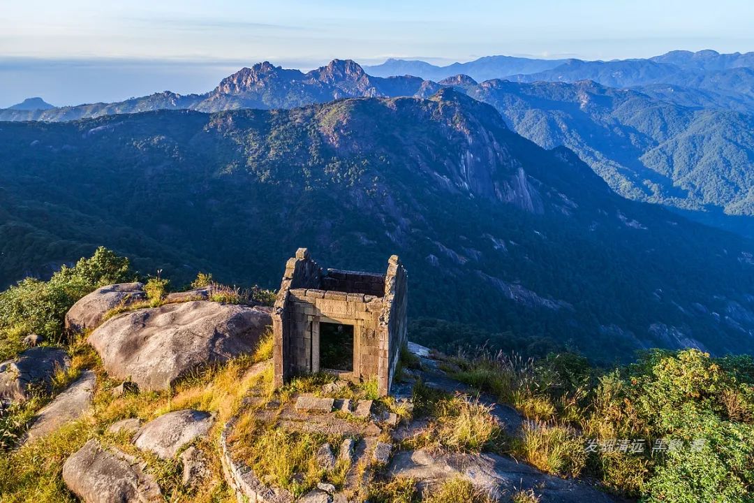 东岳是什么山(广东有座海拔1452米的东岳山，风景不输泰山却鲜为人知)