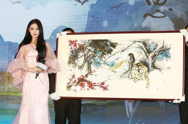 张馨予：一位被演艺耽误了的艺术家，她的国画比大师都专业