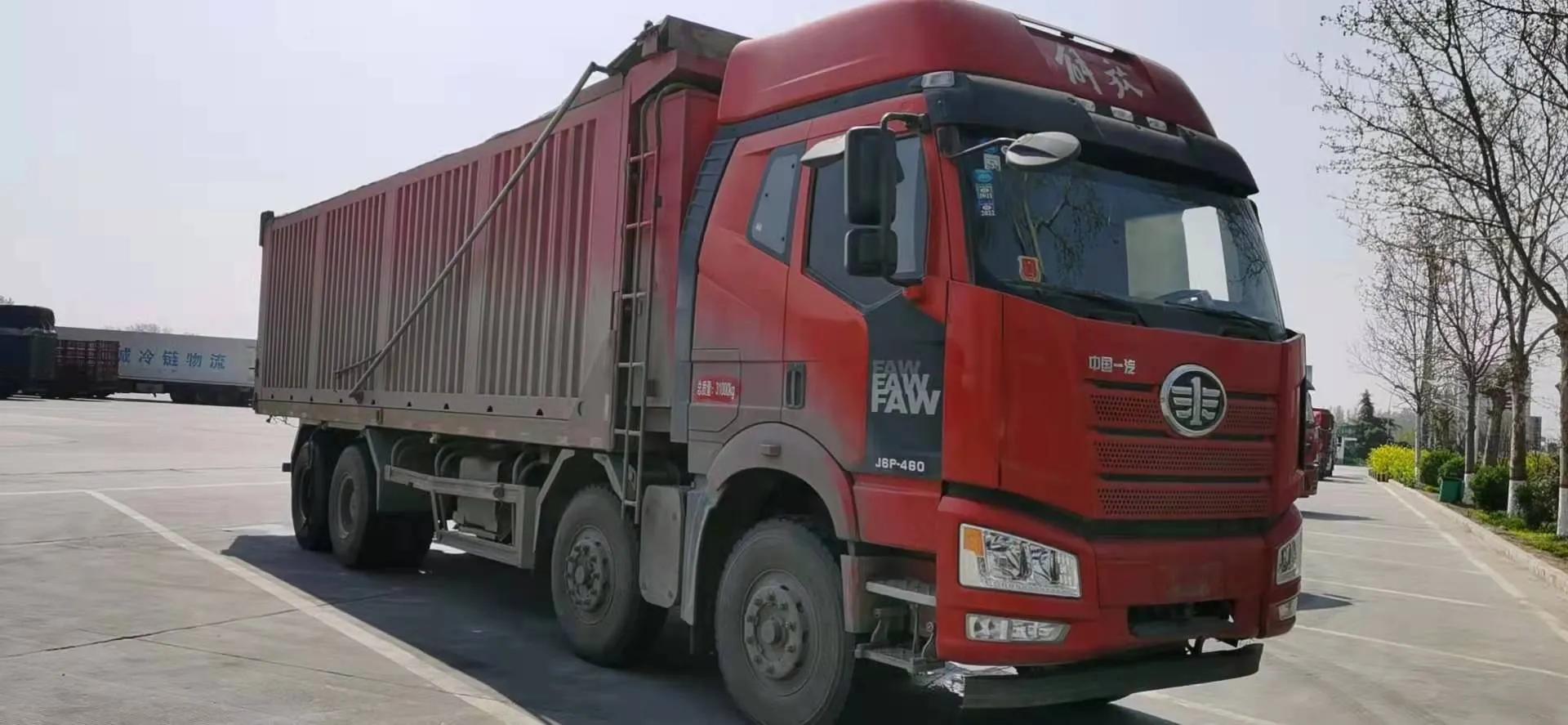 自卸車(chē)前四后八 后八輪