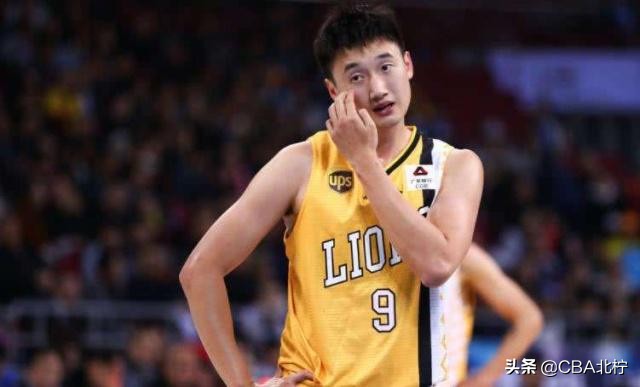 为什么cba四强没有选秀(CBA三消息：三人取消选秀资格，郭昊文NBA面试，李京龙录制综艺)