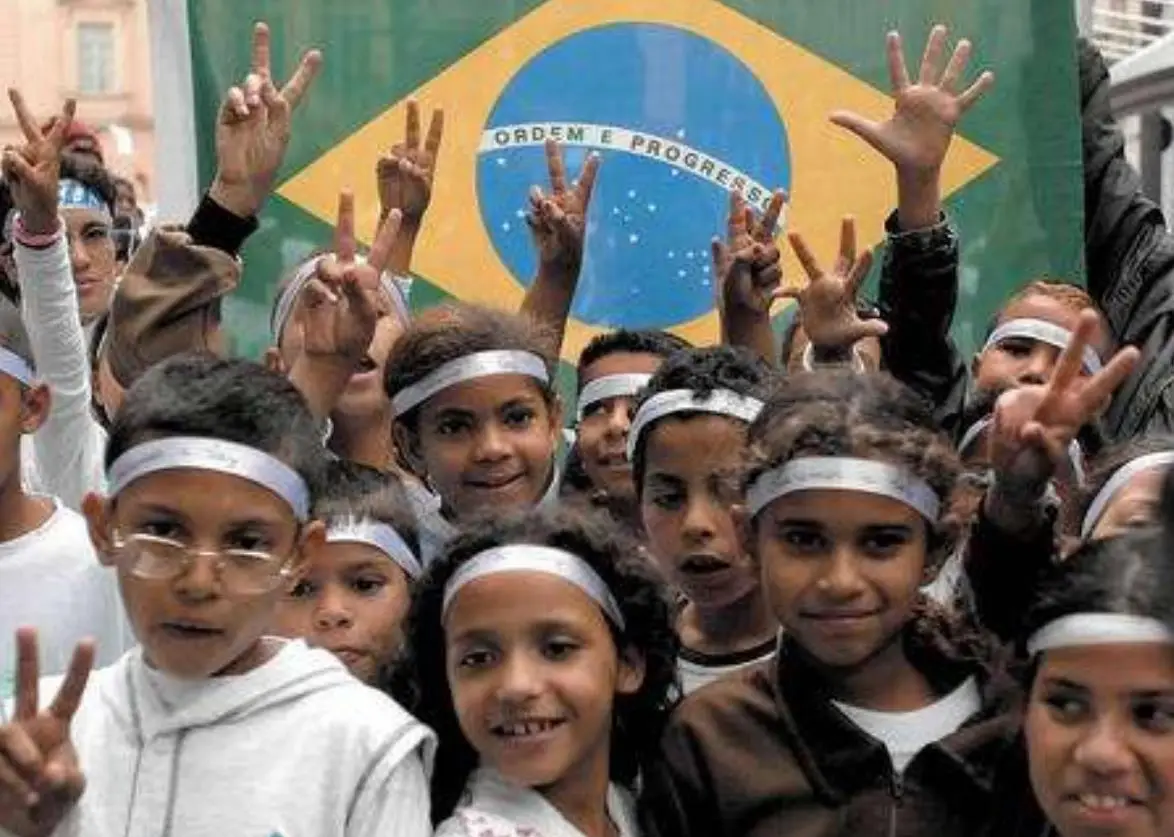 美国有多少黑人人口数量（世界上黑化最严重的三大国家）