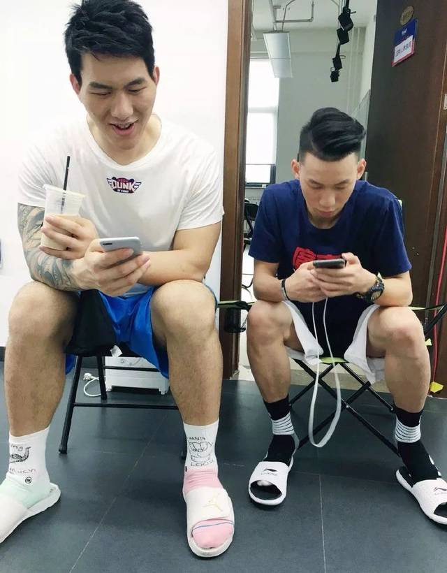 常乐晨为什么打cba（中国男篮“巨无霸”：身体素质堪比奥尼尔，混迹野球场却年入百万）