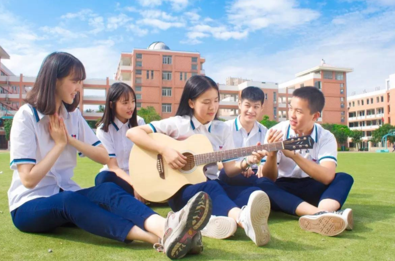 “大一现象”愈演愈烈，导员：不调整心理，影响大学生考公考研