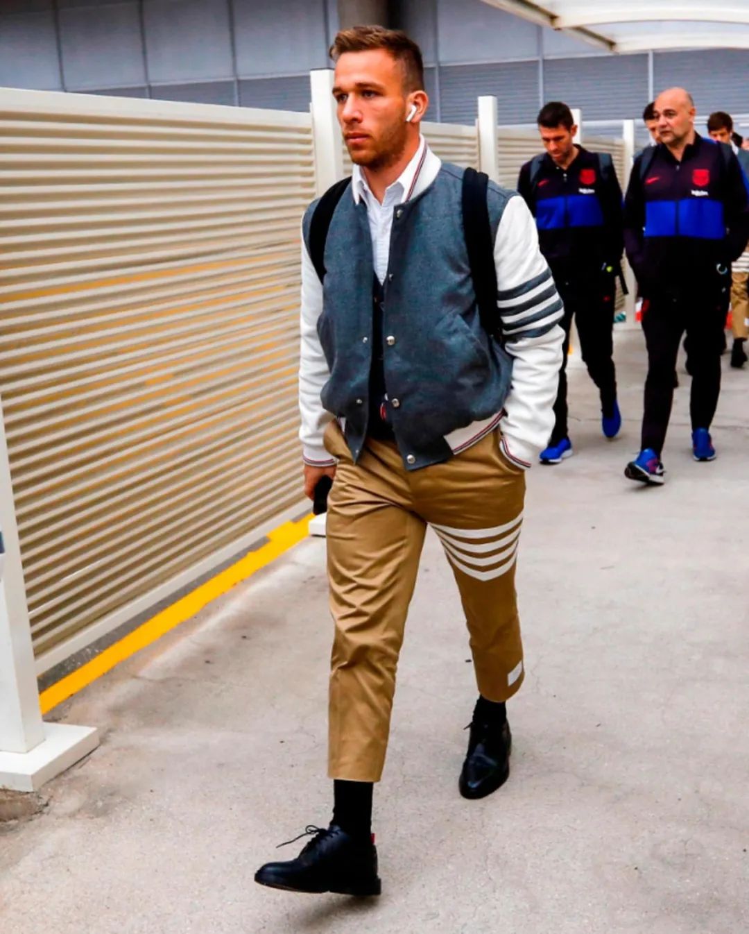 梅西穿篮球服(坦白讲,你还没有见过这么帅的梅西)