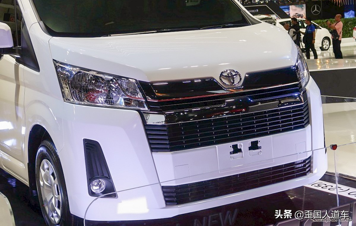 2019 :新一代 豐田 hiace commuter 實車現身!