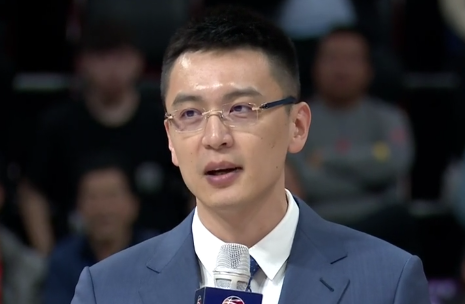 nba的教练为什么不骂人(CBA赛场边上“骂声”一片！主教练的另类文化，真的好吗？)