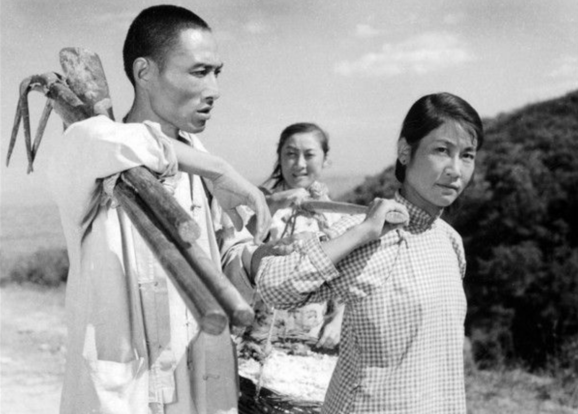 1950年，四川一农民用黄金买老婆，婚后妻子举报：丈夫不是普通人