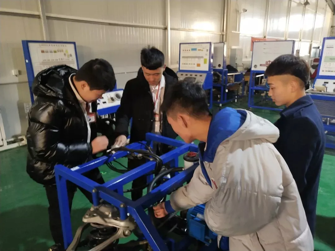 线上看校园 || 带您走进哈尔滨铁建工程高级技工学校